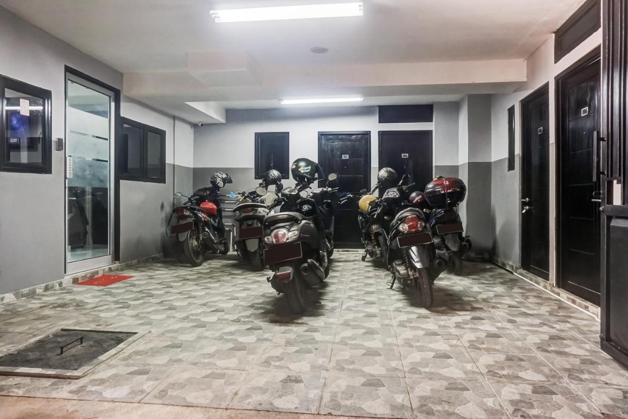 Collection O 91131 New V1 Hotel Jakarta Bagian luar foto