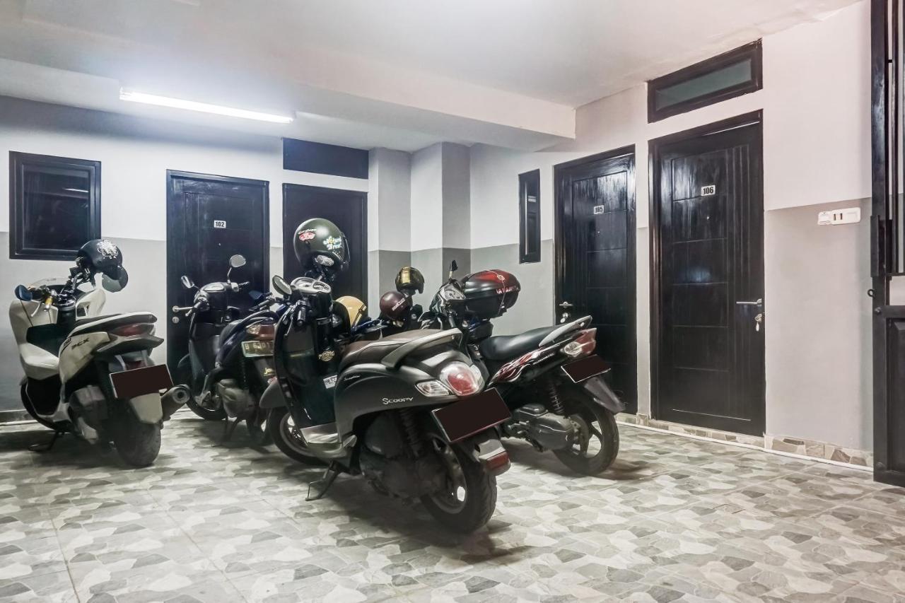 Collection O 91131 New V1 Hotel Jakarta Bagian luar foto
