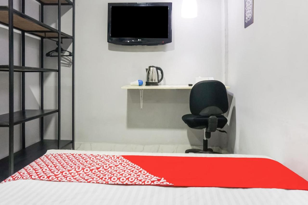 Collection O 91131 New V1 Hotel Jakarta Bagian luar foto