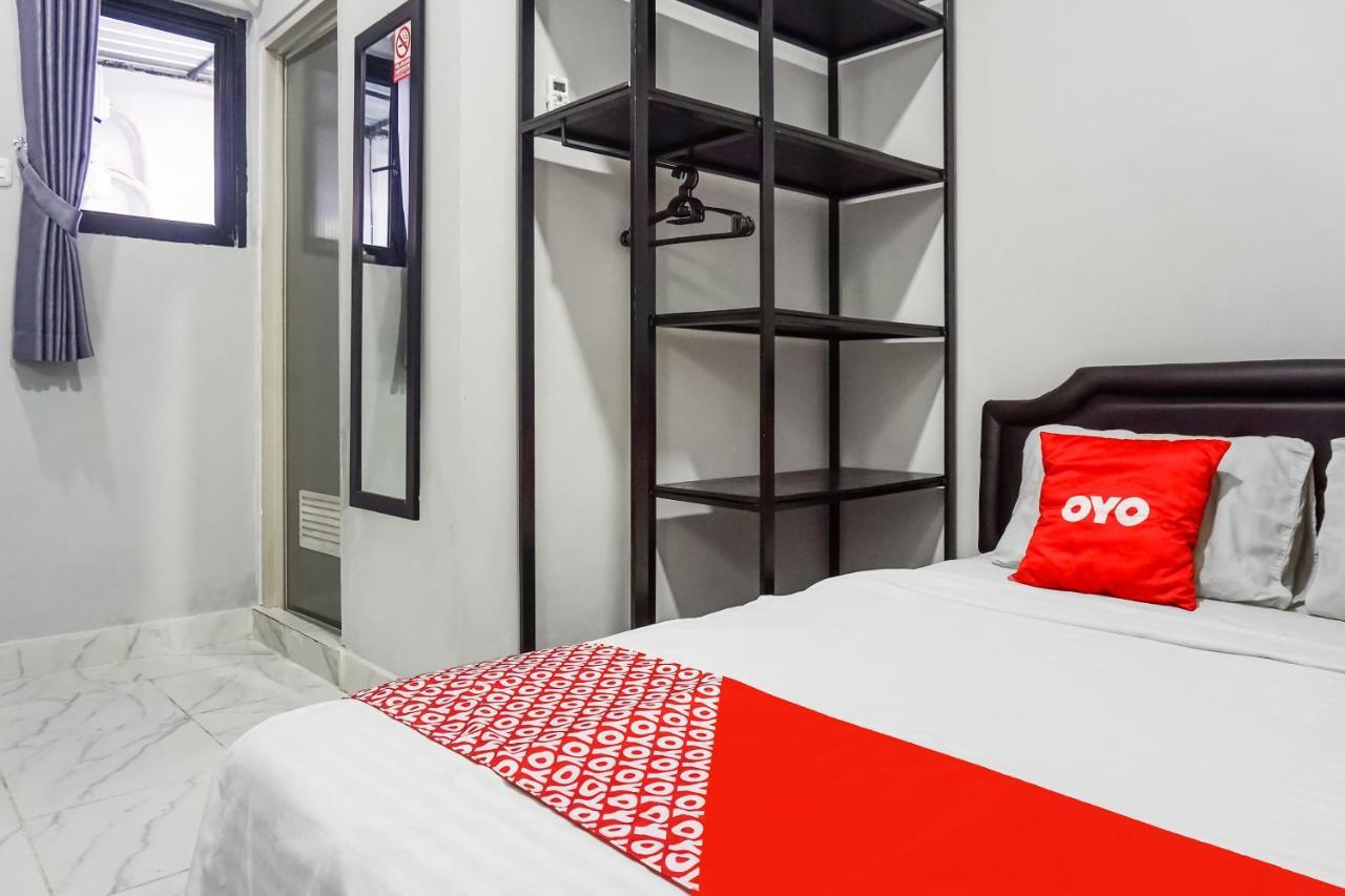 Collection O 91131 New V1 Hotel Jakarta Bagian luar foto